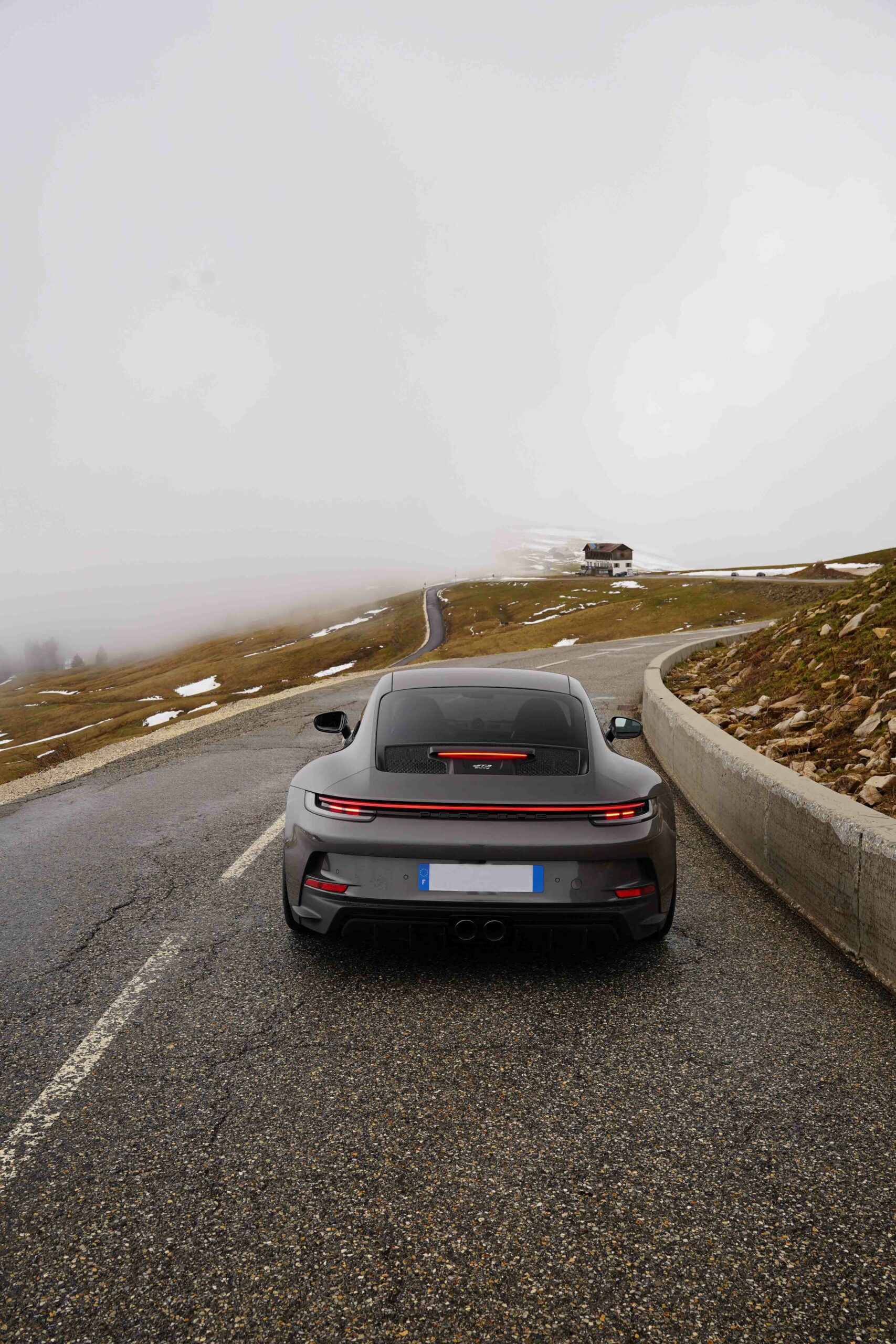 Porsche_911_992_GT3 Touring_3