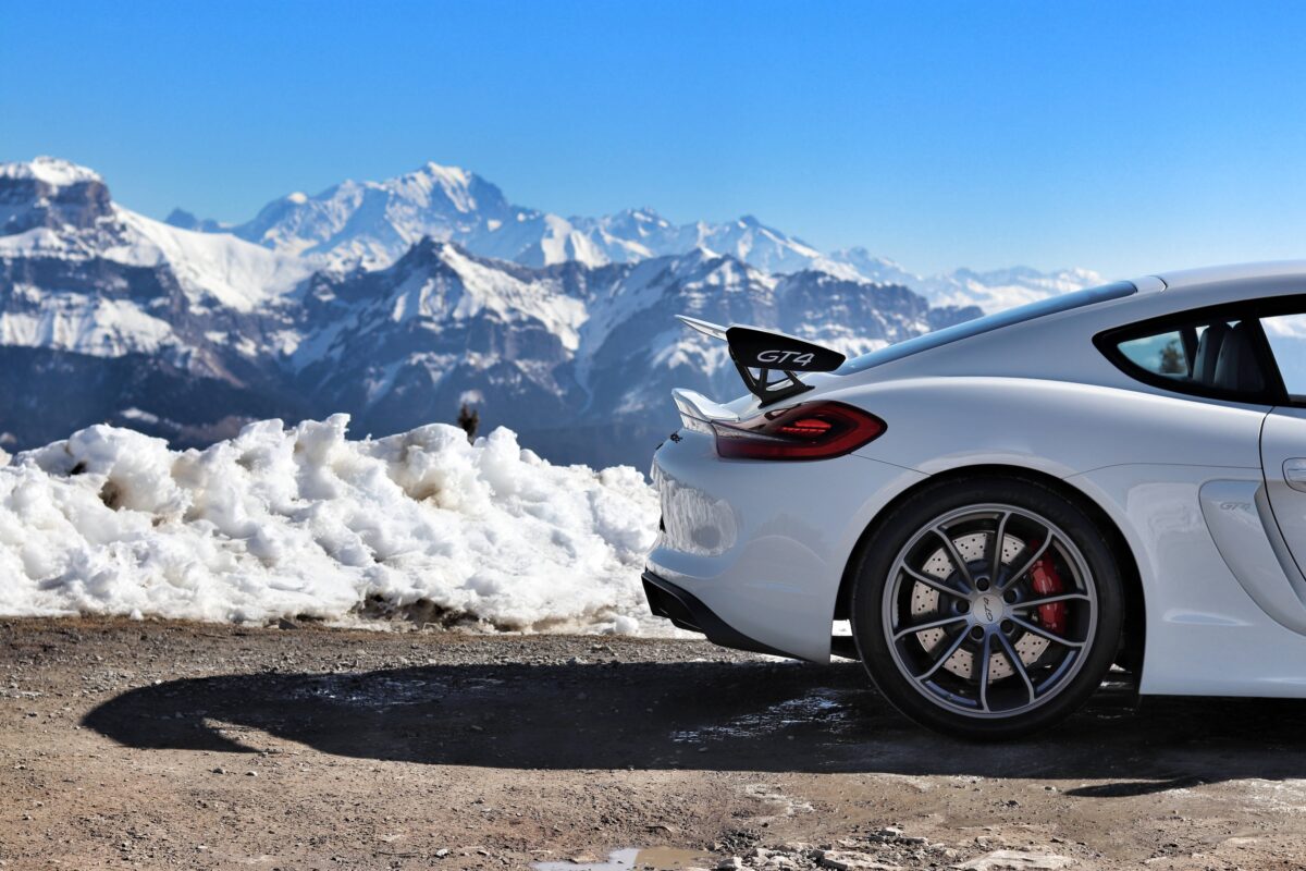 Porsche_Cayman_981_GT4_