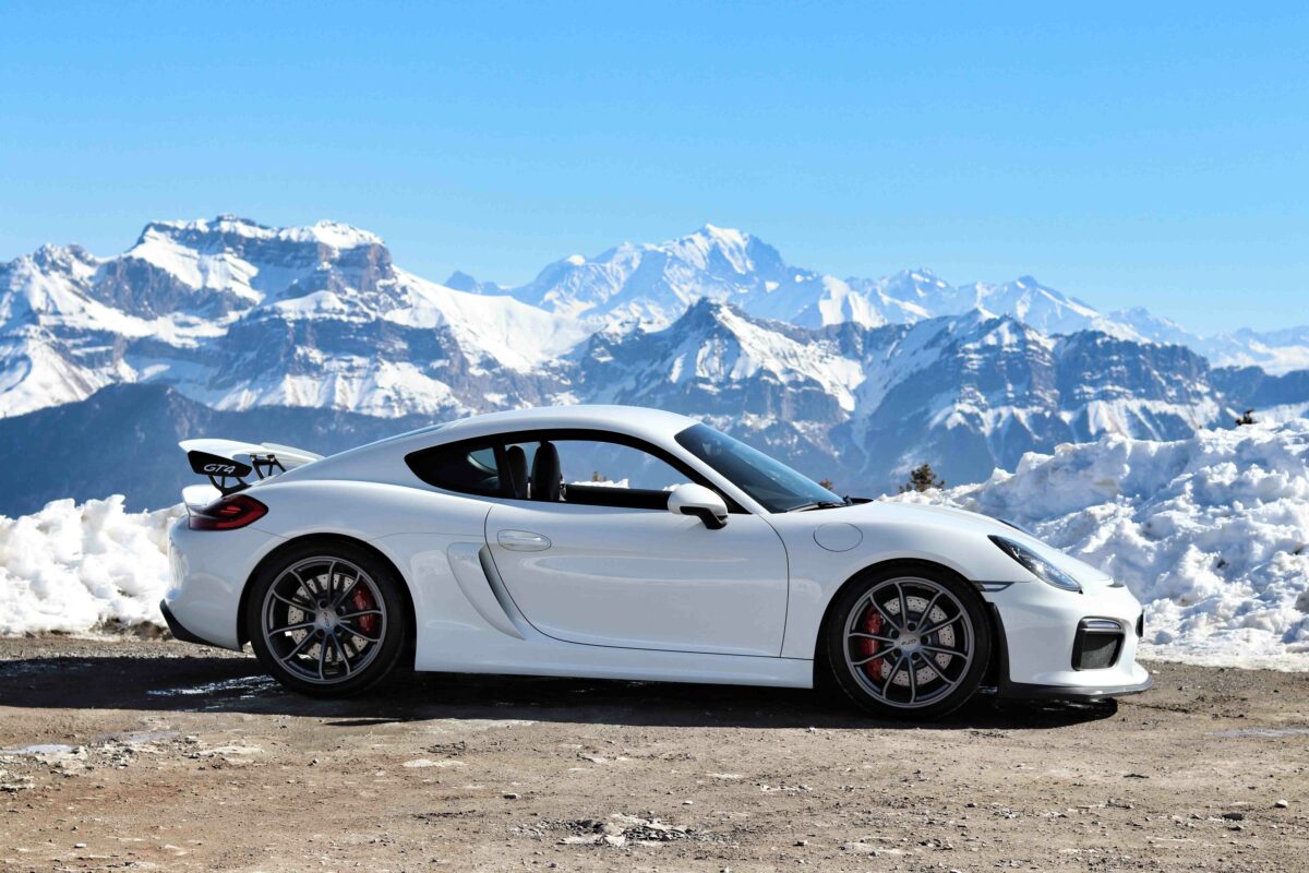 Porsche_Cayman_981_GT4_6